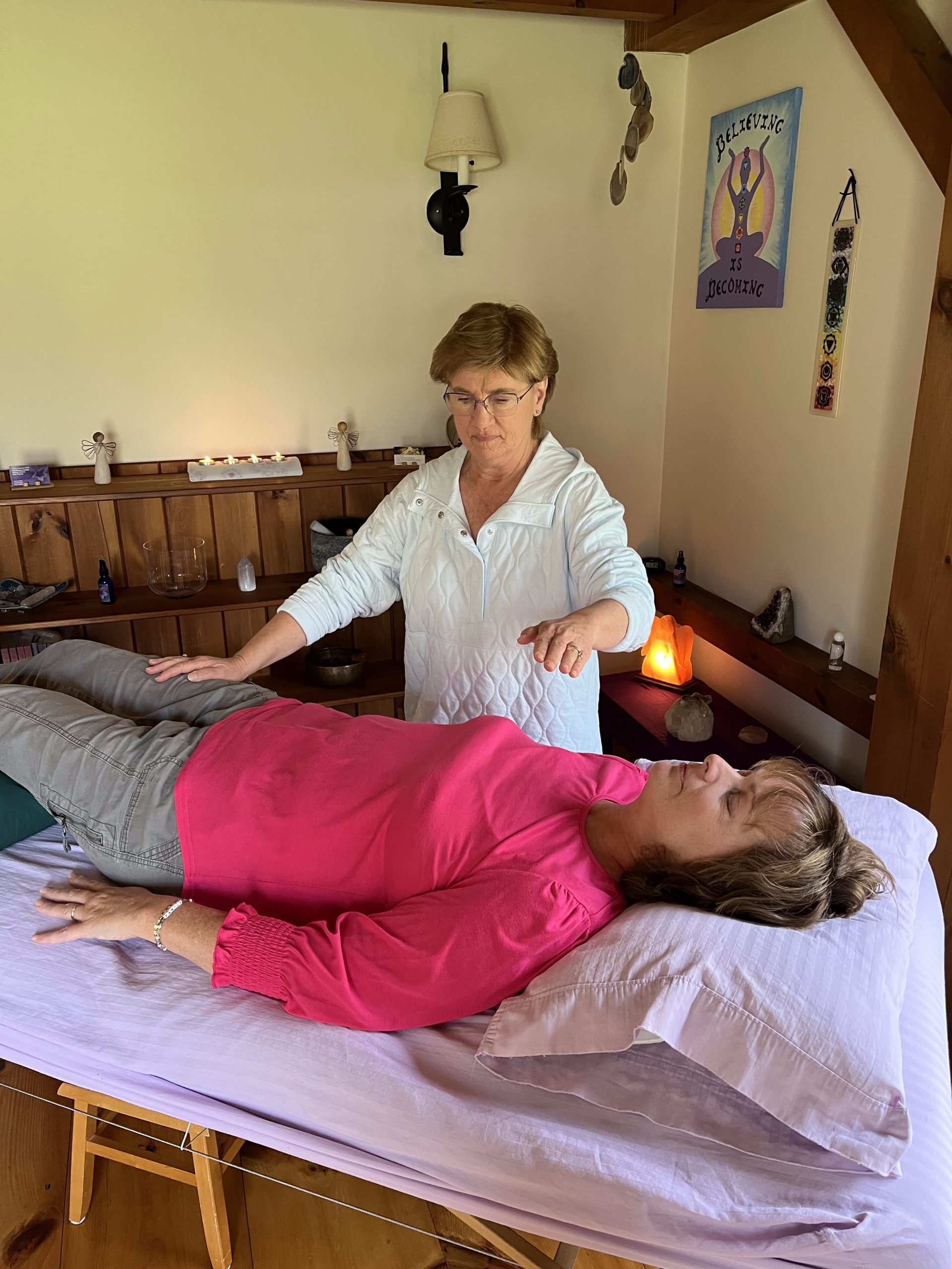 Cathy Leigh Reiki session